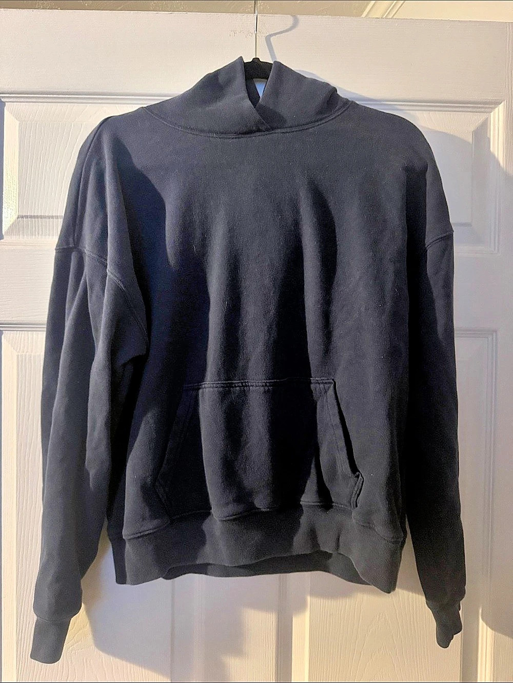 Hollister Essential Fleece Hoodie Pullover Black XS